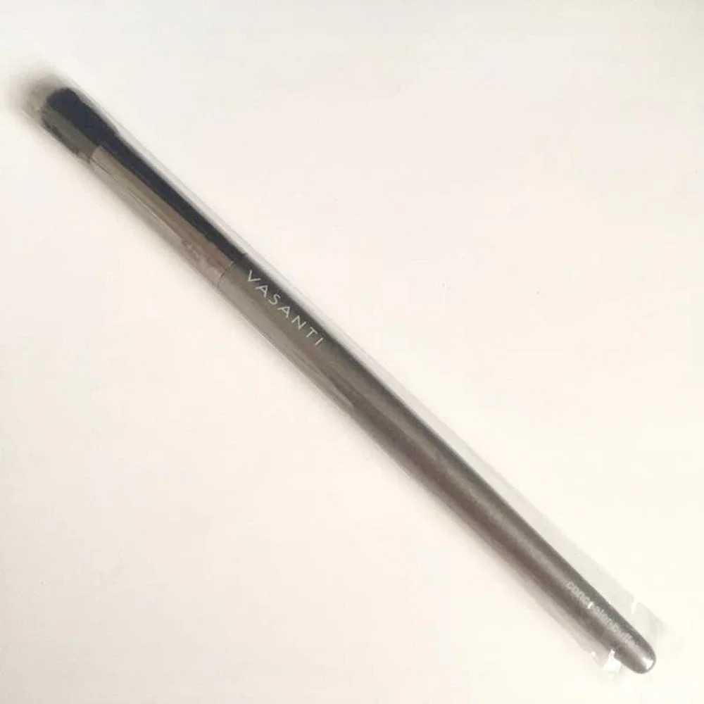 Vasanti Concealer Buffer - Undereye Setting Brush